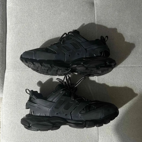 Balenciaga Track S (Triple Black) - Picture 2 of 7